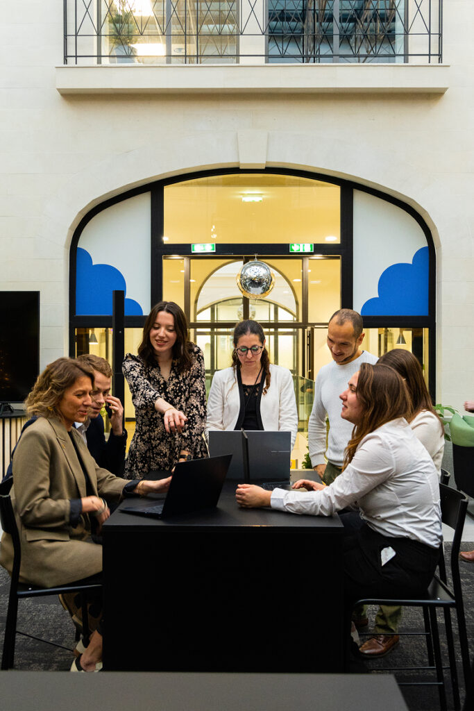 Equipe en travail collaboratif