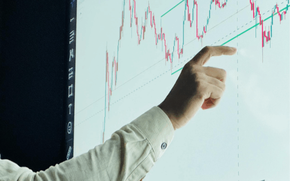 Automatisation collecte données financières Comet One